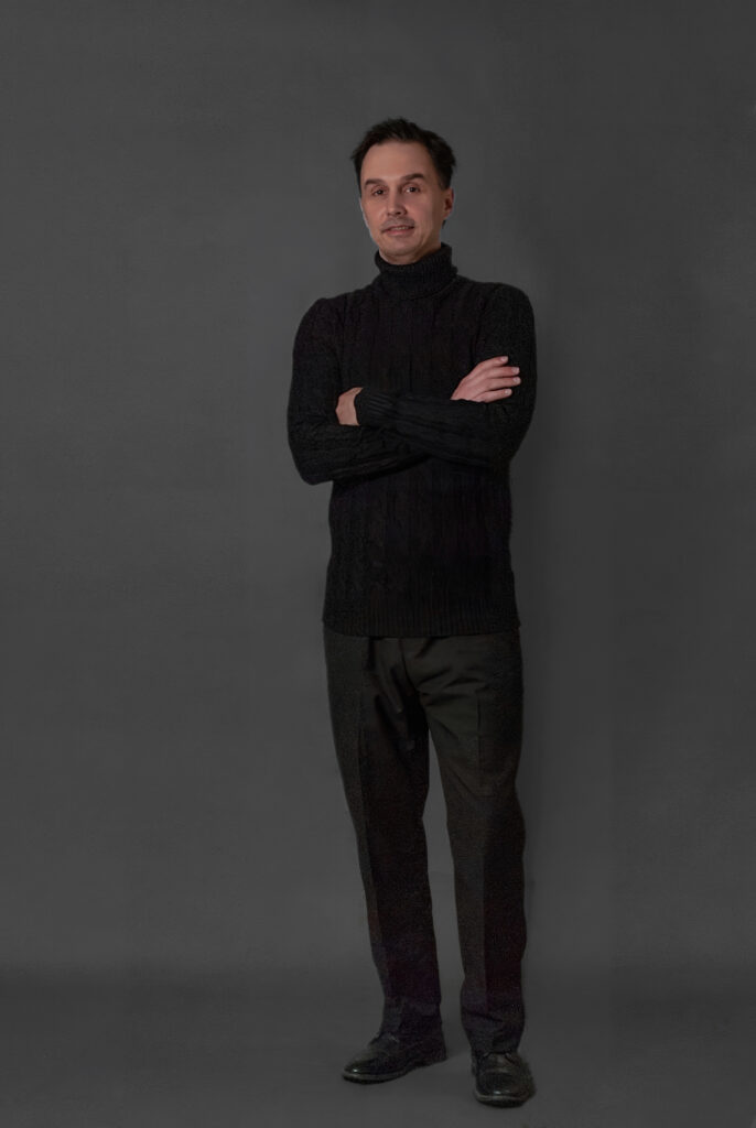 Jason Standing Black